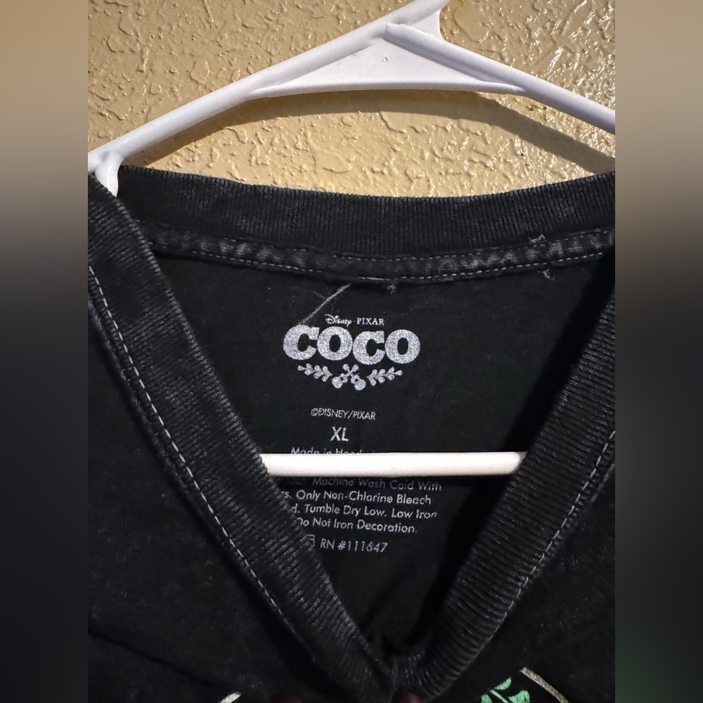 Disney Pixar Coco día de los muertos tshirt - Picture 3 of 4